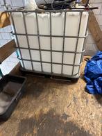 Watertank 1000L, 150 liter of meer, Ophalen of Verzenden, Gebruikt, Met pomp