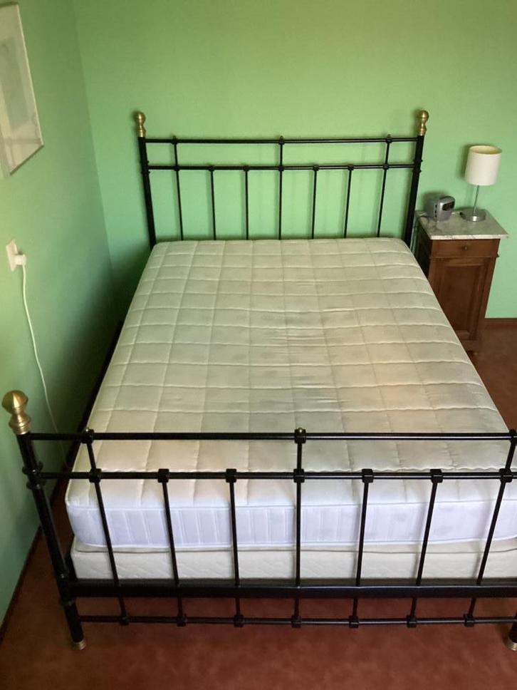 Metalen bed Tromsnes 140x200, Huis en Inrichting, Slaapkamer | Bedden, Gebruikt, Tweepersoons, 140 cm, 200 cm, Metaal, Zwart, Ophalen