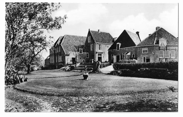 Achterzijde ,,Herenhuis" van Heenvliet(Z.H), Verzamelen, Ansichtkaarten | Nederland, Ongelopen, Zuid-Holland, 1960 tot 1980, Verzenden