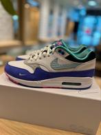 Nike Air Max 1 by You - Maat 41 - Nieuw!, Kleding | Heren, Schoenen, Nieuw, Ophalen of Verzenden, Sneakers of Gympen, Nike