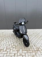 Vespa Sprint 80cc, Akrapovic, Zelioni, Carbon, Full Option, Fietsen en Brommers, Scooters | Vespa, Ophalen of Verzenden, Zo goed als nieuw