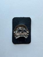 Totenkopf 1e type - Assmann & Sohn, Ophalen of Verzenden, Overige soorten, Duitsland, Embleem of Badge