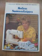 Modieus Naaien en Knippen Lekturama, Boeken, Ophalen of Verzenden, Overige onderwerpen