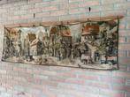 Stoffen wanddoek gehangen aan een houten stok 152 cm  lang, Antiek en Kunst, Ophalen