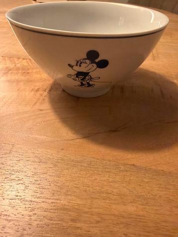 Mickey Mouse Kom beschikbaar voor biedingen