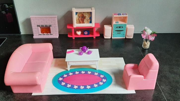 barbie Dreamhouse huiskamer meubels met tv 1994, Kinderen en Baby's, Speelgoed | Poppen, Gebruikt, Barbie, Ophalen of Verzenden