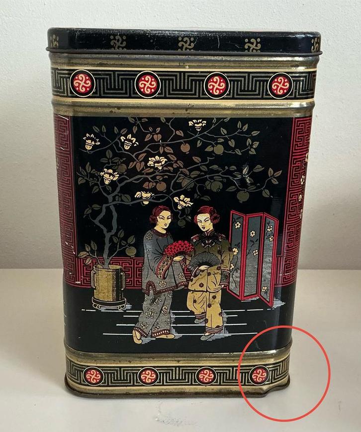 Blik met Chinese afbeeldingen, 21,5 x 14 x 14 cm., Verzamelen, Blikken, Gebruikt, Overige, Ophalen of Verzenden