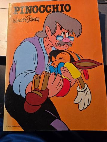 2 boekjes Walt Disney: Pinocchio - Hans en Grietje ,1979 beschikbaar voor biedingen