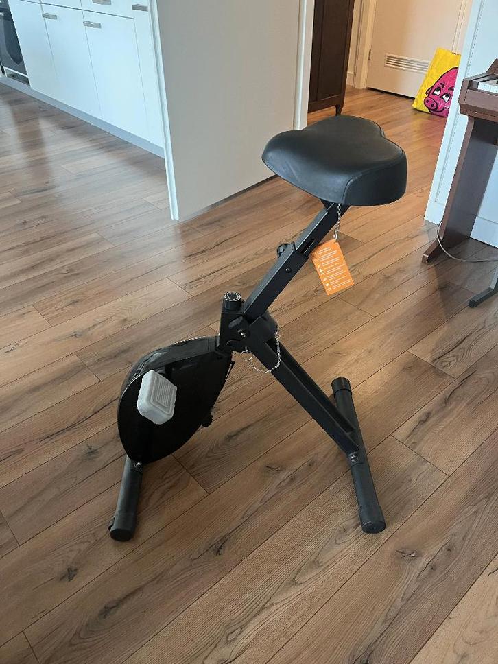 Deskbike Bureaufiets + Bluetooth - Weinig gebruikt, Huis en Inrichting, Bureaustoelen, Zo goed als nieuw, Bureaufiets, Zwart, Ophalen