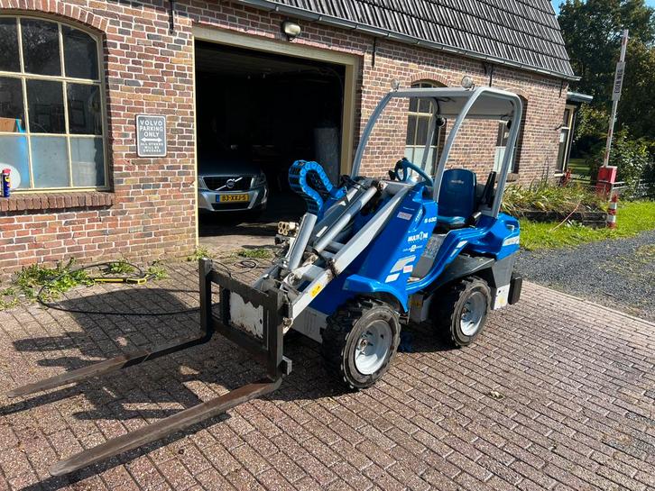 Multione S630 minishovel / mini loader, Zakelijke goederen, Machines en Bouw | Kranen en Graafmachines, Wiellader of Shovel, Ophalen