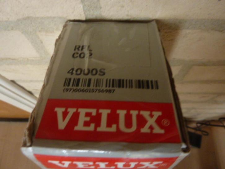 Nieuw Velux licht doorlatend gordijn / RFL C02 ( 55 x 78 )., Huis en Inrichting, Stoffering | Gordijnen en Lamellen, Nieuw, Minder dan 100 cm