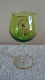 roemer/wijnglas met vergulde opdruk en gedraaide voet, Verzenden, Glas