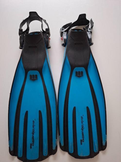 Duikvinnen & mes, Watersport en Boten, Duiken, Ophalen