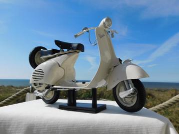 VESPA-DIECAST MODEL XL.Vespa 150 VL 1 T.Vespa Scooter.FRAAI! beschikbaar voor biedingen
