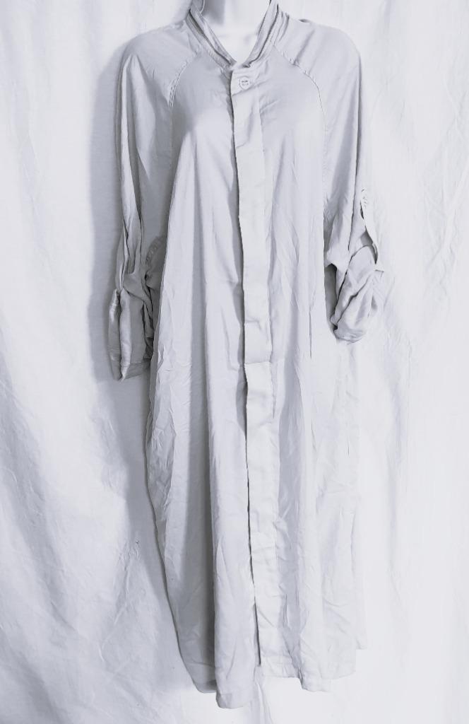 aparte lange lichtgrijze blouse of vest. Mt M/L Merk H&M, Kleding | Dames, Truien en Vesten, Zo goed als nieuw, Maat 38/40 (M)