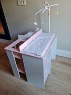 Poppen Commode met Mobiel, Kinderen en Baby's, Kinderkamer | Commodes en Kasten, Minder dan 75 cm, Zo goed als nieuw, Commode