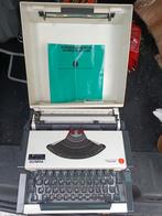 Olympia traveller typemachine retro inclusief handleiding, Diversen, Typemachines, Ophalen