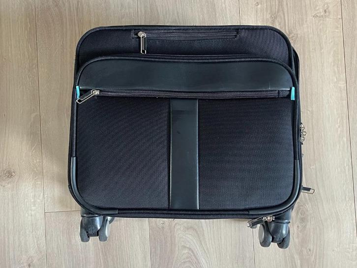 Decent business trolley, Computers en Software, Laptoptassen, Trolleytas, 15 inch, Ophalen
