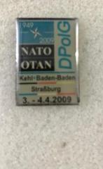 speldje NATO / POLITIE DPolG, Verzamelen, Speldjes, Pins en Buttons, Gebruikt, Ophalen of Verzenden, Overige onderwerpen