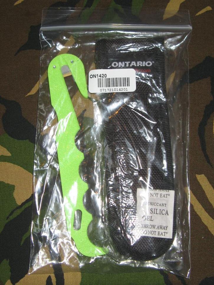 Ontario 1420 Strap Cutter + Foudraal - Industrieel Zakmes, Verzamelen, Militaria | Algemeen, Overige soorten, Mes of Dolk, Amerika