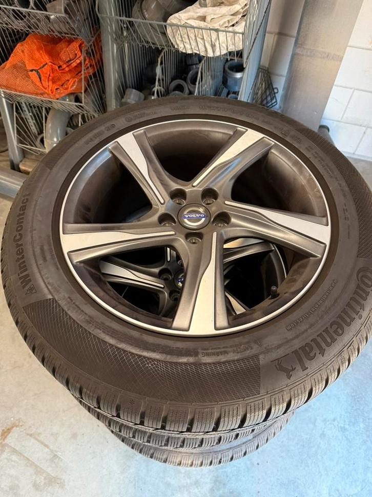 Velgen en winterbanden Volvo XC 60 als nieuw, Auto-onderdelen, Banden en Velgen, Velg(en), Winterbanden, 18 inch, 235 mm, Personenwagen