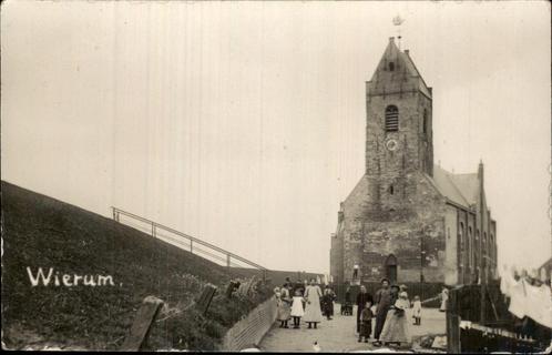 Wierum - Fotokaart, Verzamelen, Ansichtkaarten | Nederland, Gelopen, Friesland, Voor 1920, Ophalen of Verzenden