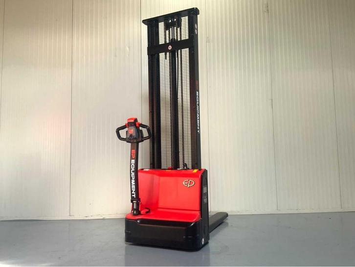EP EST 4.15 meter Stapelaar, Zakelijke goederen, Machines en Bouw | Heftrucks en Intern transport, Stapelaar, Overige aandrijving