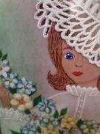 schilderij dame met bloemen papier en gehaakt, Huis en Inrichting, Woonaccessoires | Schilderijen, Tekeningen en Foto's, Ophalen of Verzenden