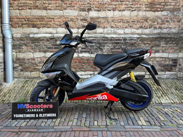 Aprilia SR 50 Ditech (eerste eigenaar) | 2006 | 3860KM, Fietsen en Brommers, Scooters | Aprilia, Gebruikt, SR 50, Maximaal 45 km/u