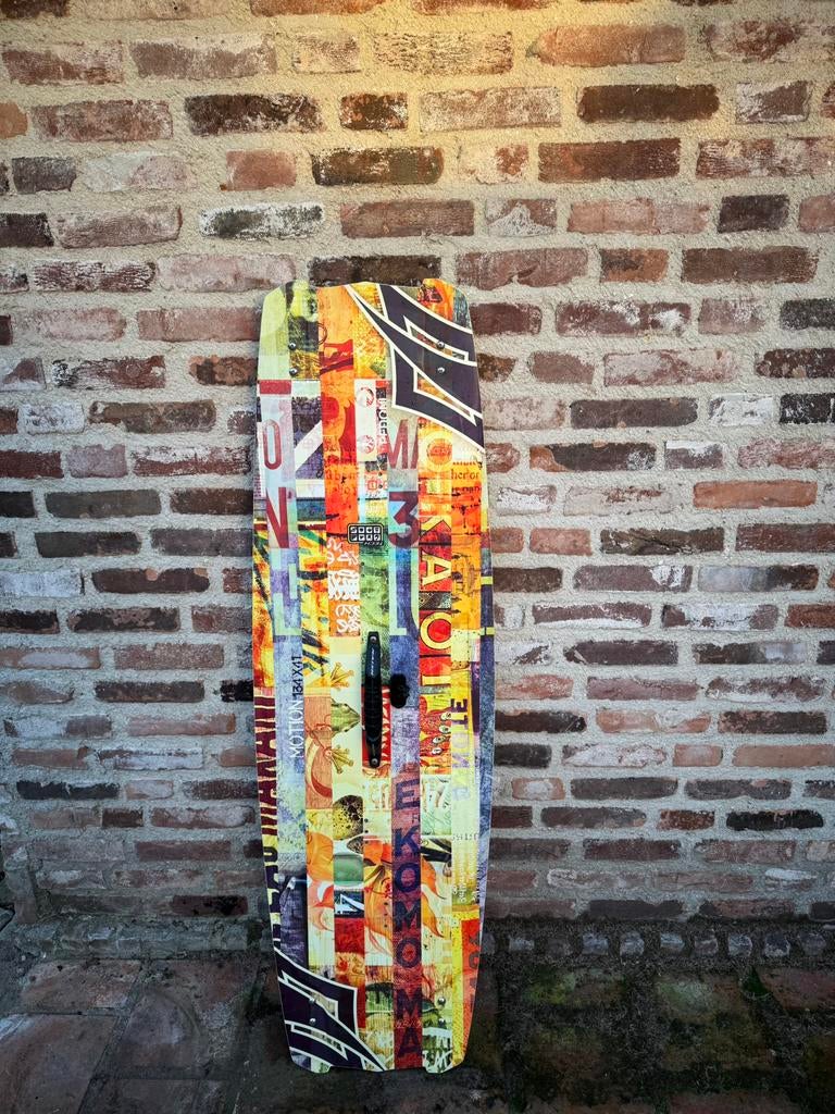 Kitesurfboard Naish Motion 134x41, Watersport en Boten, Kitesurfen, Directional, Ophalen of Verzenden, Gebruikt, Kiteboard