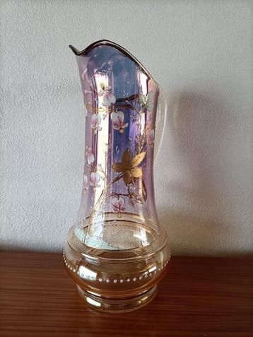 Vintage decoratieve glazen kan beschikbaar voor biedingen