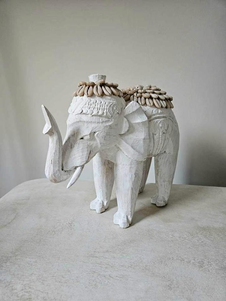 Houten olifant wit 1 uit Bali, Antiek en Kunst, Kunst | Beelden en Houtsnijwerken, Ophalen of Verzenden