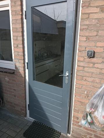 buitendeur beschikbaar voor biedingen