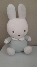 Grote Nijntje knuffel | mintgroen | 42 cm. hoog!, Ophalen of Verzenden, Zo goed als nieuw, Konijn