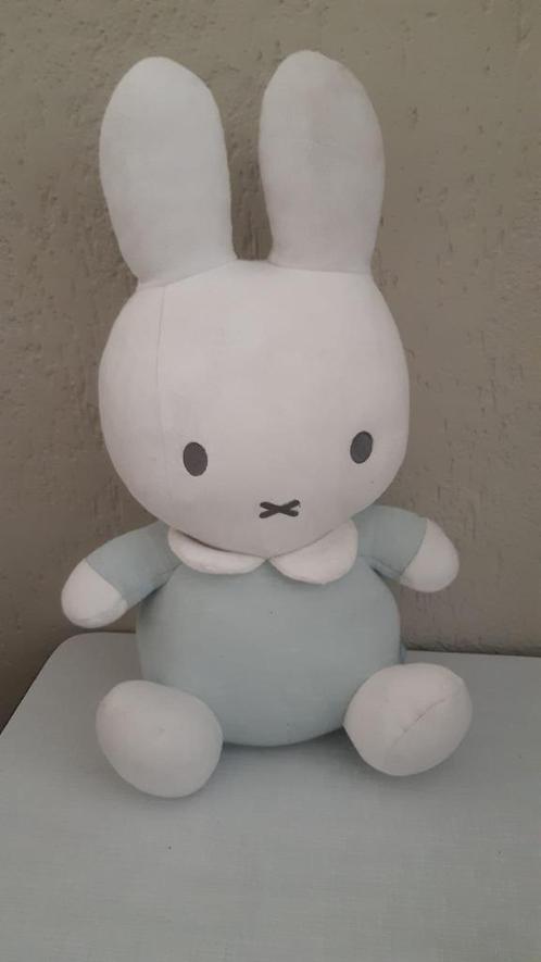 Grote Nijntje knuffel | mintgroen | 42 cm. hoog!, Kinderen en Baby's, Speelgoed | Knuffels en Pluche, Zo goed als nieuw, Konijn
