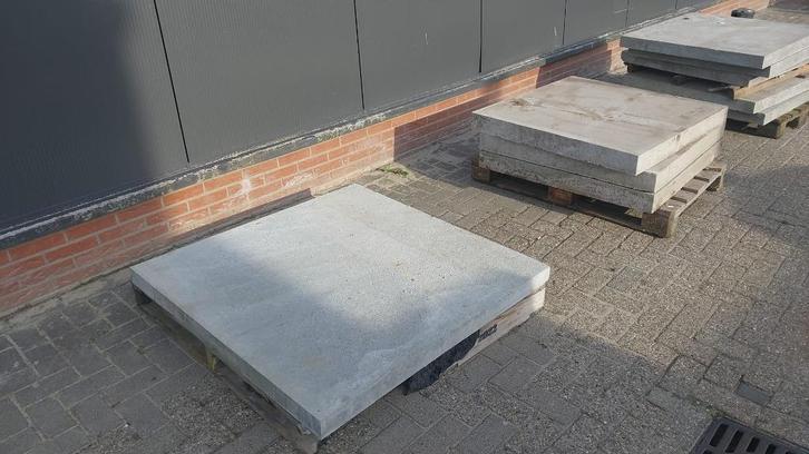 betonplaten,tegels, keerwanden, betonfundering, oud Hollands, Tuin en Terras, Tegels en Klinkers, Gebruikt, Overige typen, Beton