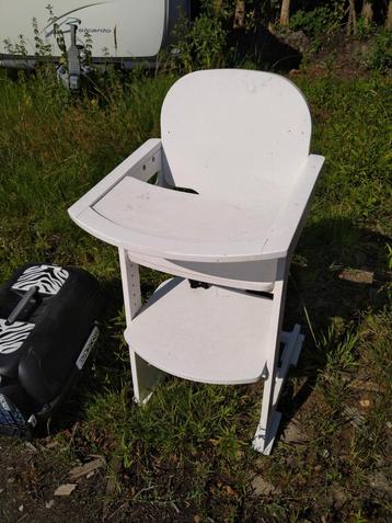 Degelijke triptrap stoel en Ikea kinderstoel  beschikbaar voor biedingen