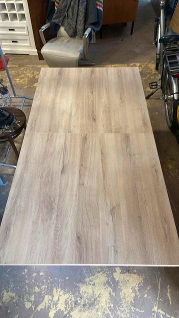 Ikea Eettafel (Zonder uitschuif deel) beschikbaar voor biedingen