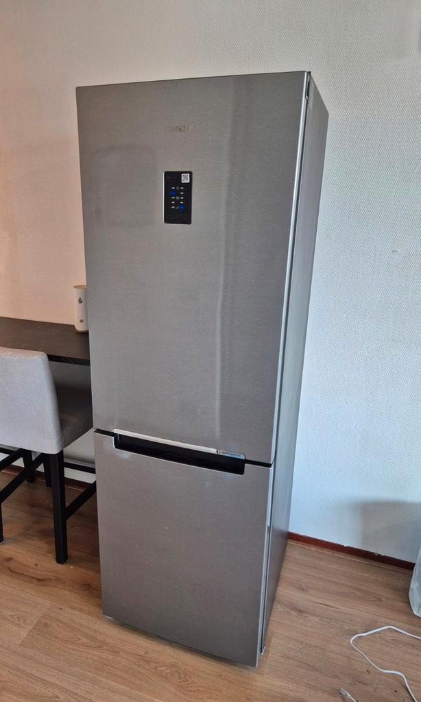 Samsung koelvriescombinatie, Witgoed en Apparatuur, Koelkasten en IJskasten, Gebruikt, Met aparte vriezer, 200 liter of meer, 160 cm of meer