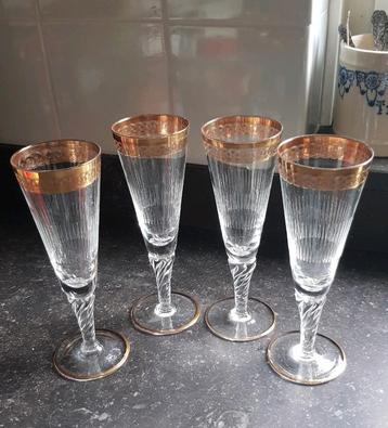 4 antieke Franse champagneglazen beschikbaar voor biedingen