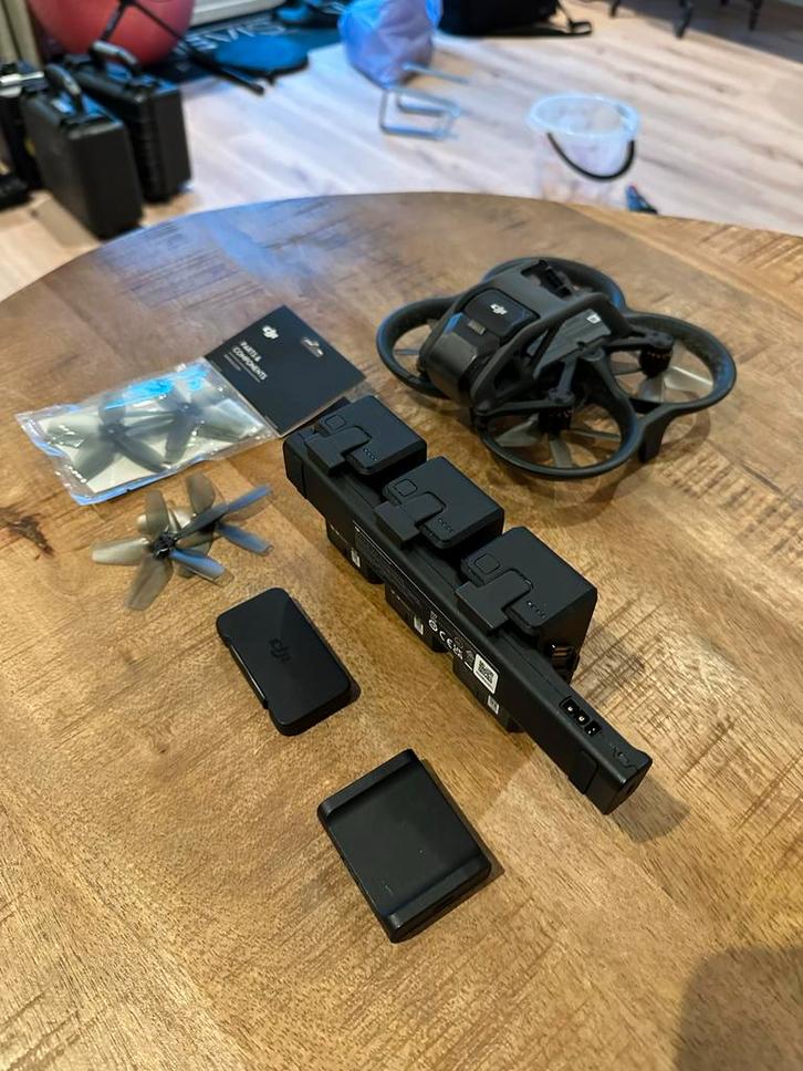 DJI Avata Drone - Zonder Controller/Bril + Extra's, Audio, Tv en Foto, Drones, Gebruikt, Drone met camera, Ophalen of Verzenden