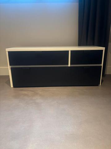 Ikea Ladekast - Zwart/Wit beschikbaar voor biedingen