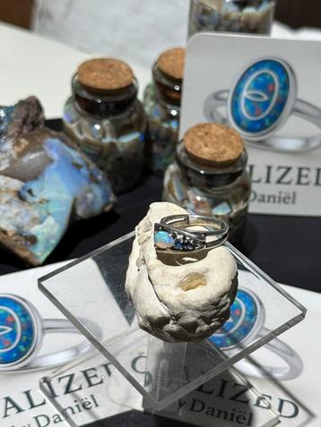Zilveren Ring met kristal opaal en saffier beschikbaar voor biedingen