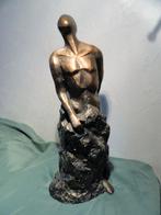 modern beeld man uit aarde, Antiek en Kunst, Kunst | Beelden en Houtsnijwerken, Ophalen