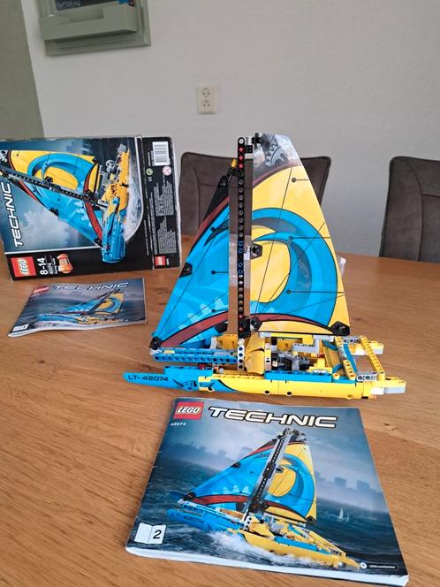 Lego Technic Racejacht set 42074, Kinderen en Baby's, Speelgoed | Duplo en Lego, Zo goed als nieuw, Ophalen of Verzenden