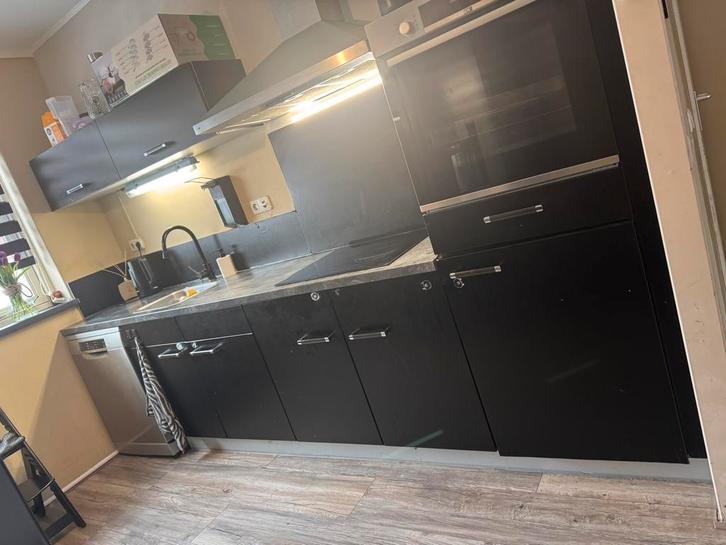 Keuken gratis, Huis en Inrichting, Keuken | Complete keukens, Gebruikt, Enkelwandige keuken, Grijs, Ophalen