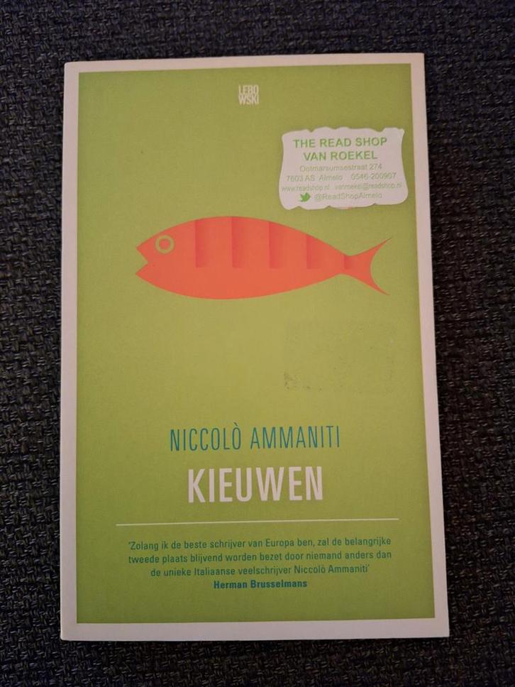 Kieuwen (Niccolo Ammaniti), Boeken, Romans, Zo goed als nieuw, Ophalen of Verzenden
