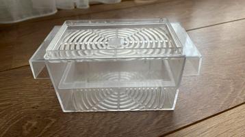 Aquarium breeding box