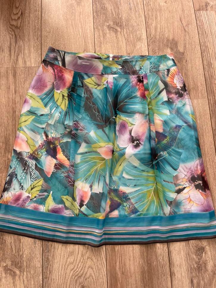 Gerry Weber zwierige gevoerde rok maat 42, Kleding | Dames, Rokken, Zo goed als nieuw, Maat 42/44 (L), Blauw, Knielengte, Ophalen of Verzenden