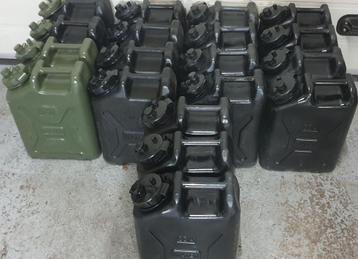 Professionele Landmacht Water Jerrycan Noodpakket 20 Liter beschikbaar voor biedingen